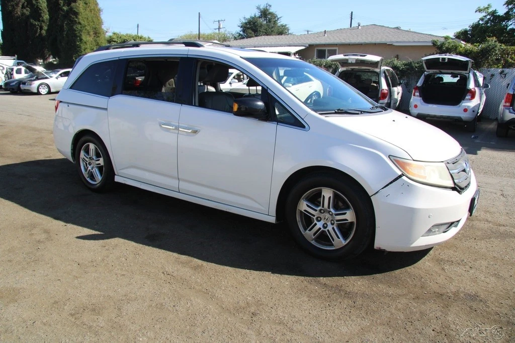 2012 Honda Odyssey - Image 10 of 21