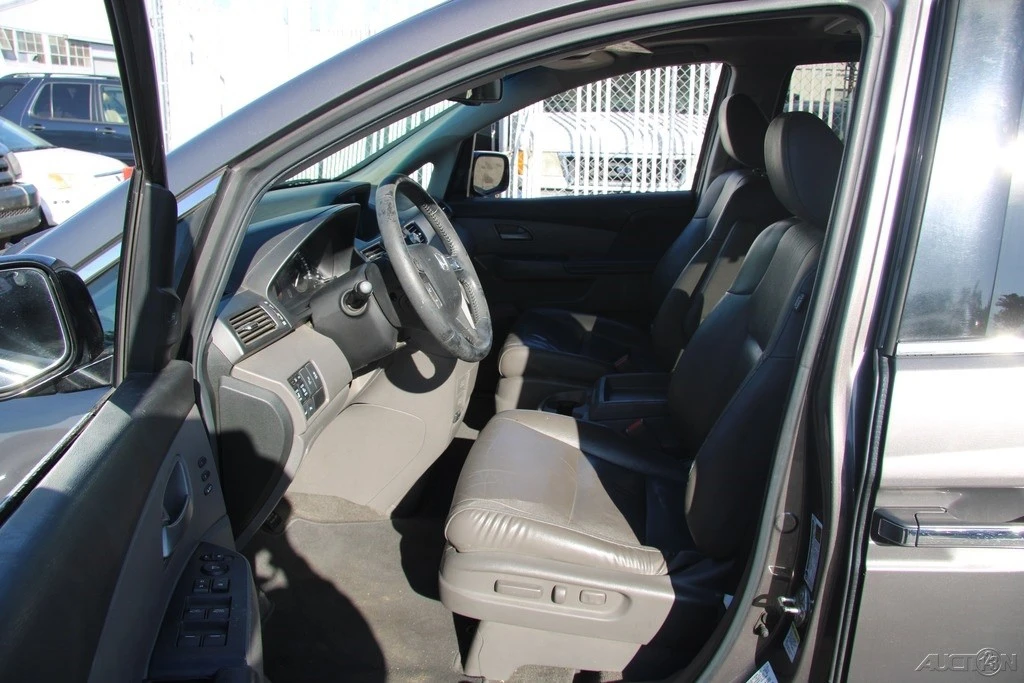 2012 Honda Odyssey - Image 12 of 21