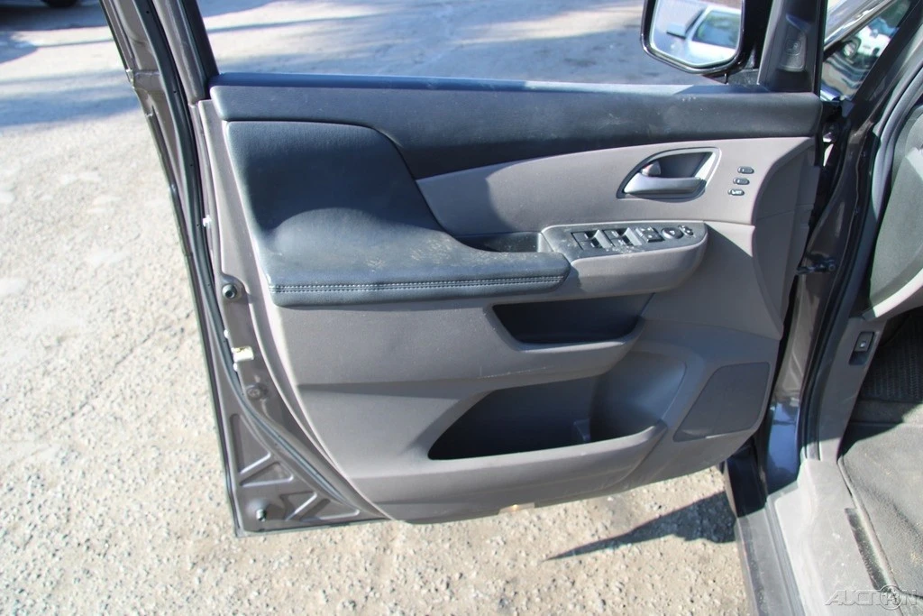 2012 Honda Odyssey - Image 11 of 21