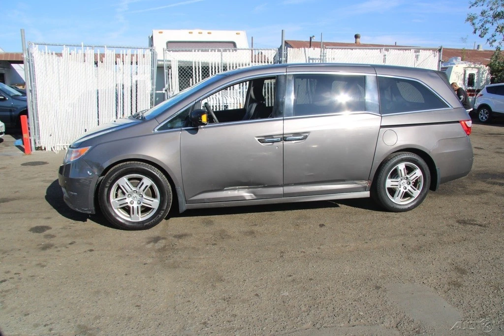 2012 Honda Odyssey - Image 2 of 21