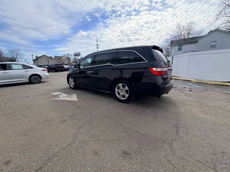 2012 Honda Odyssey - Image 8 of 12