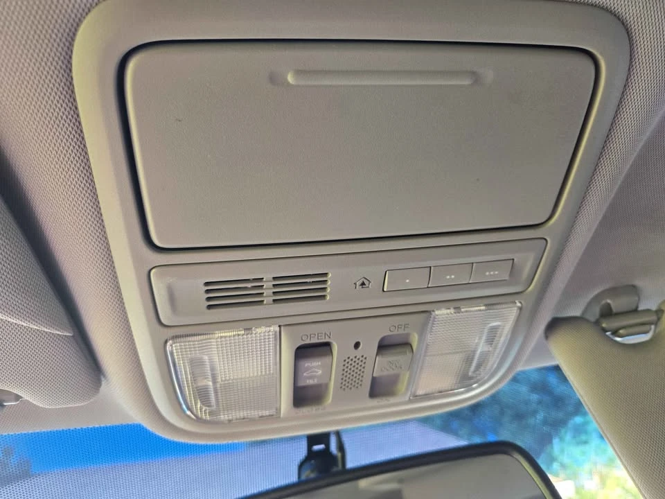 2012 Honda Odyssey - Image 12 of 20