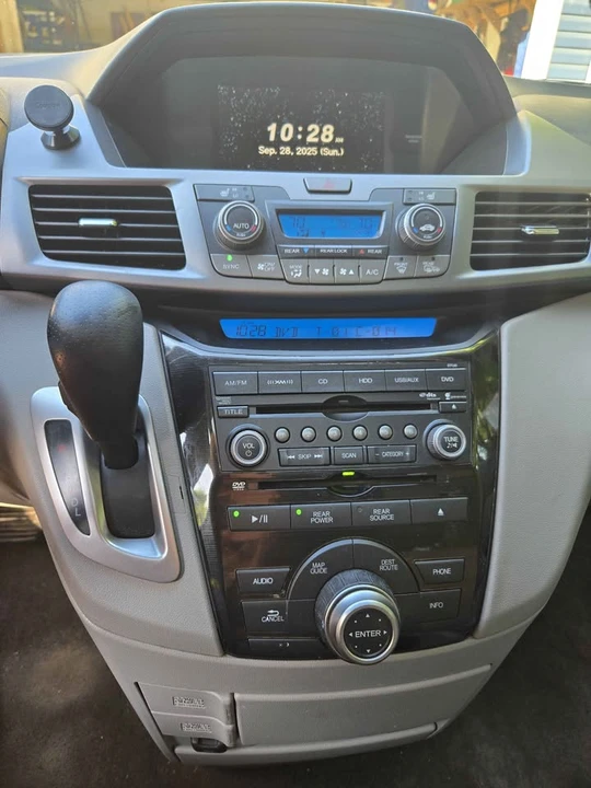 2012 Honda Odyssey - Image 10 of 20