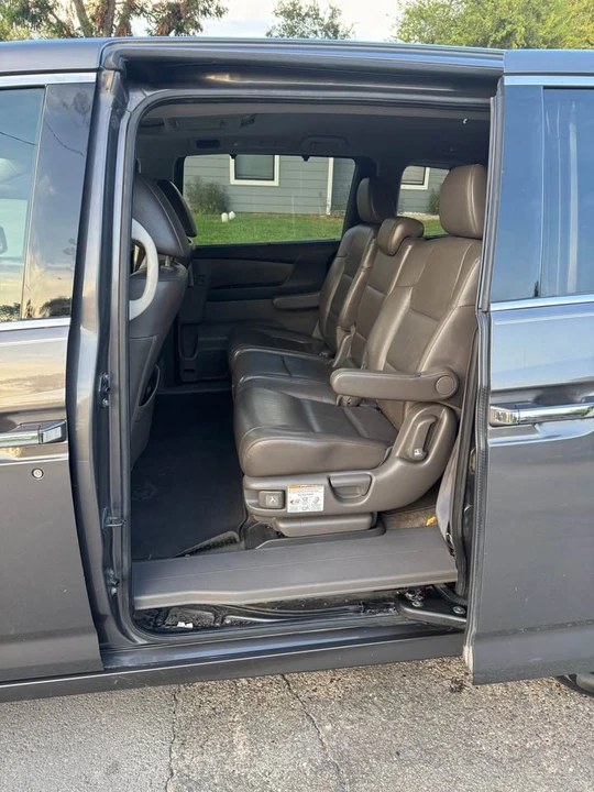 2012 Honda Odyssey - Image 8 of 11