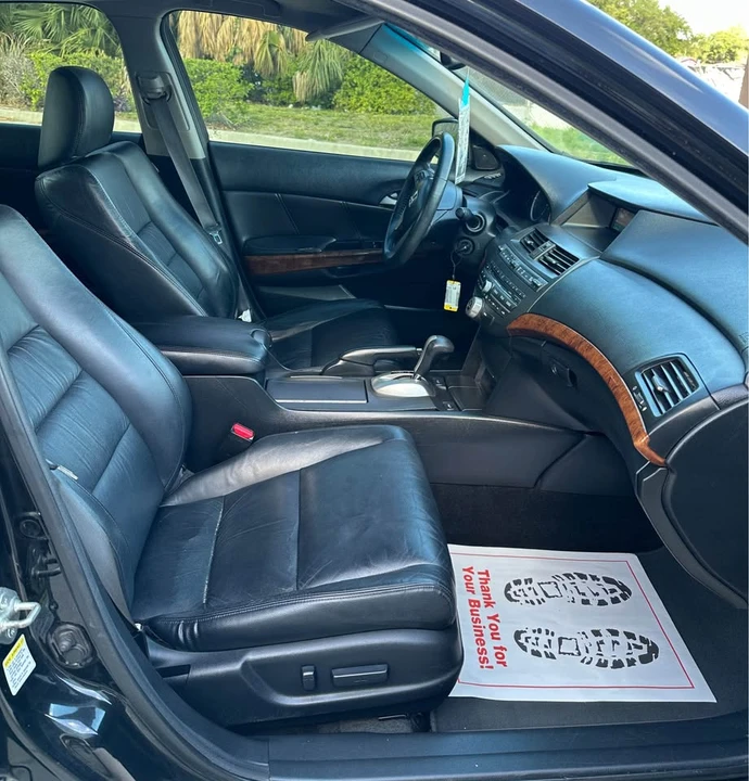 2012 Honda Accord 8th Gen - Image 13 of 17