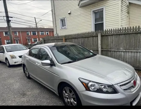 2012 Honda Accord 8th Gen - Image 3 of 9