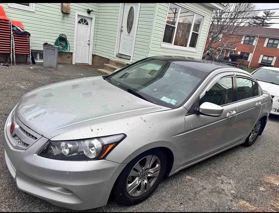2012 Honda Accord 8th Gen - Image 2 of 9