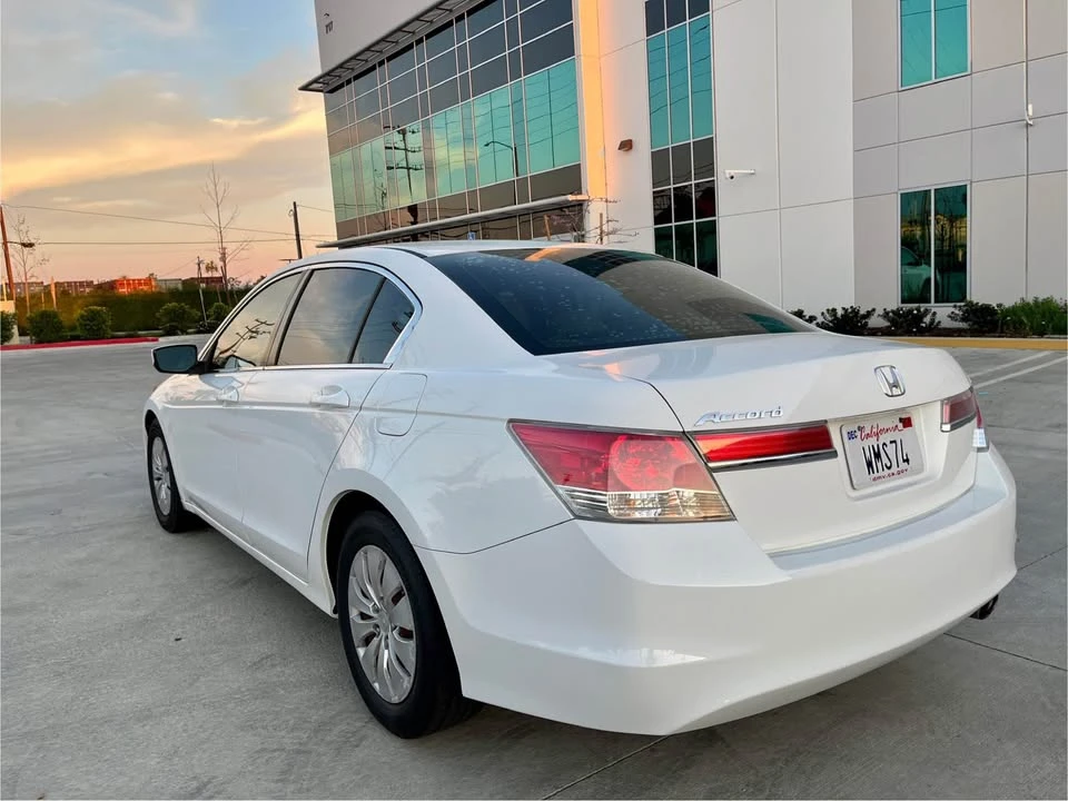2012 Honda Accord 8th Gen - Image 8 of 20
