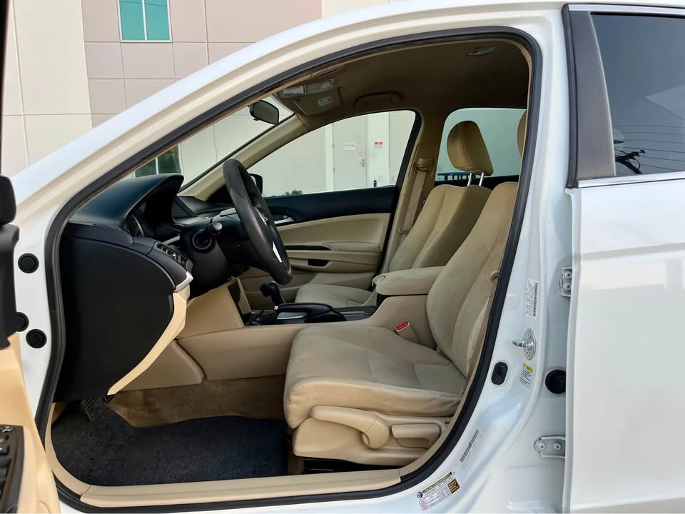 2012 Honda Accord 8th Gen - Image 19 of 20