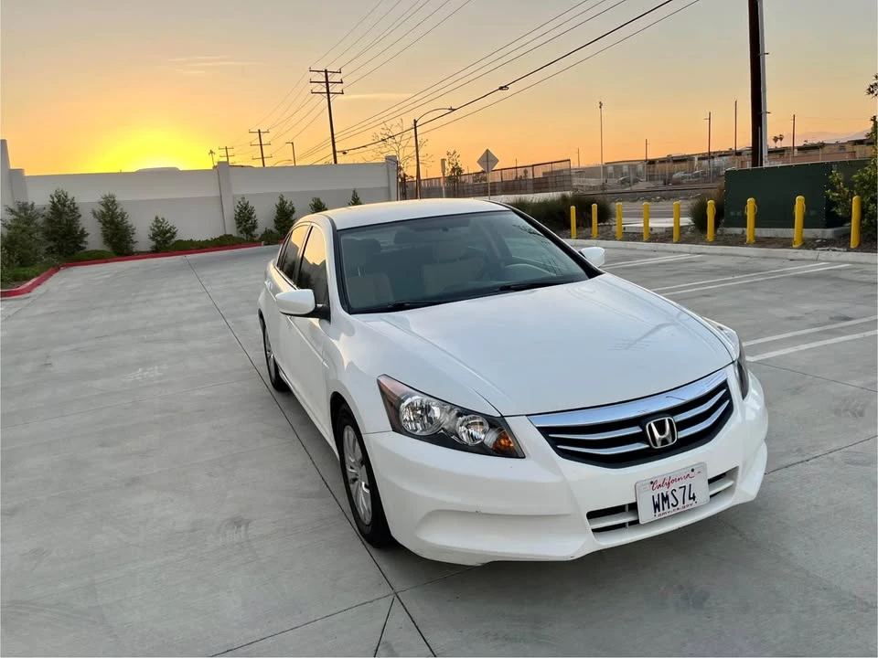 2012 Honda Accord 8th Gen - Image 13 of 20