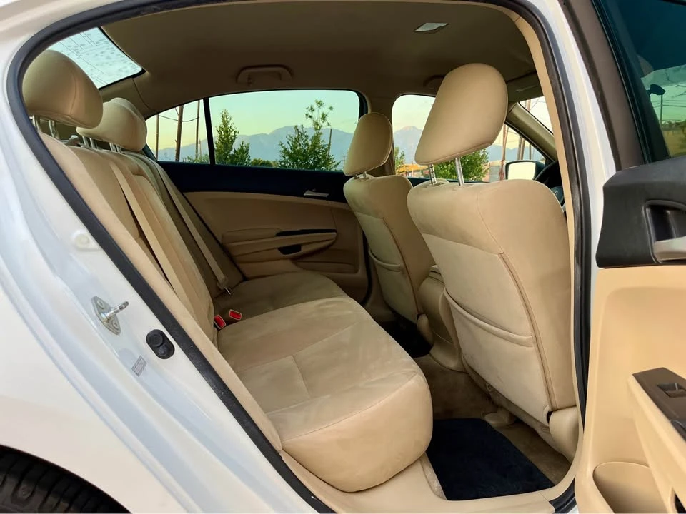 2012 Honda Accord 8th Gen - Image 18 of 20