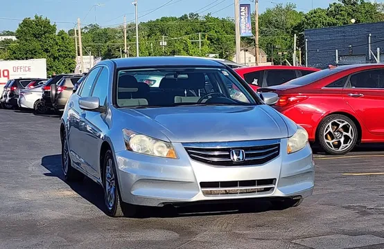 2012 Honda Accord 8th Gen - Image 2 of 19
