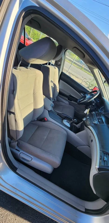 2012 Honda Accord 8th Gen - Image 9 of 19