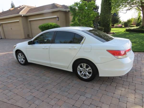2012 Honda Accord 8th Gen - Image 3 of 8