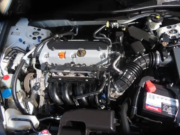 2012 Honda Accord 8th Gen - Image 8 of 8