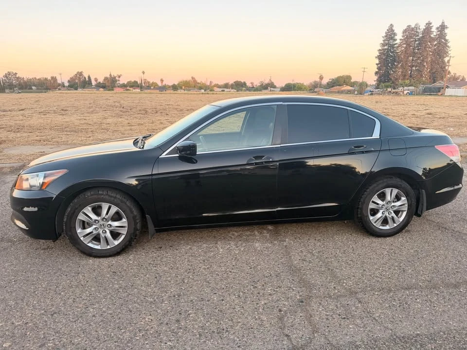 2012 Honda Accord 8th Gen - Image 2 of 9