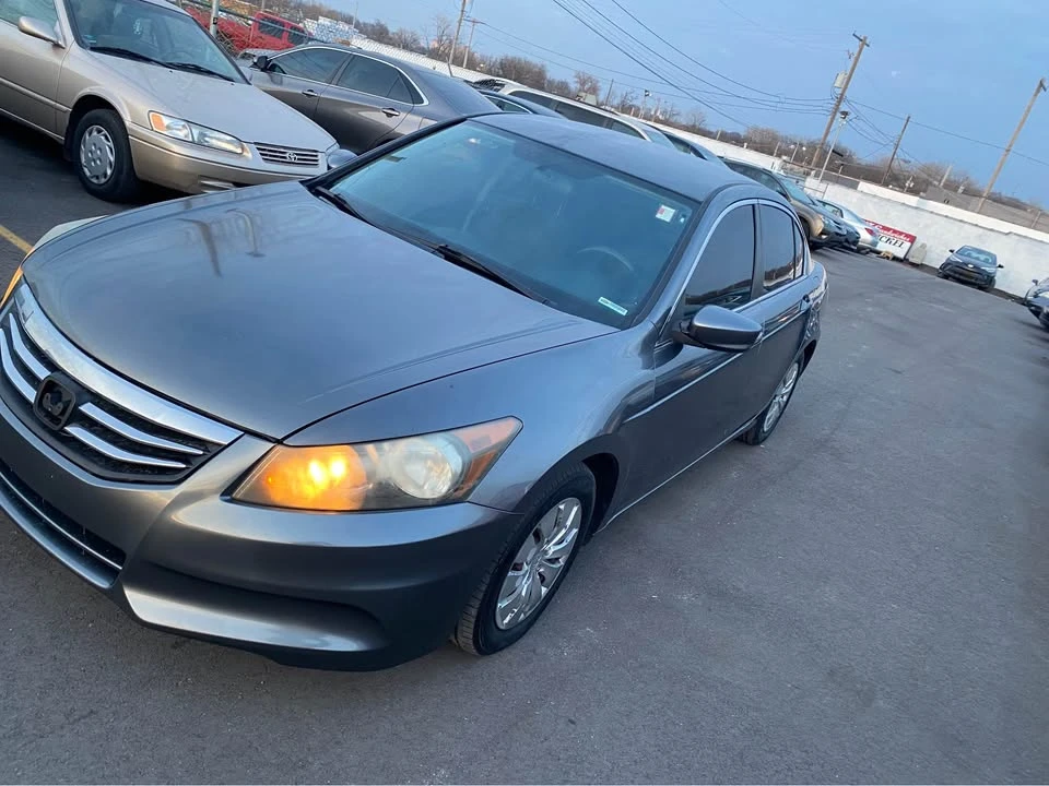 2012 Honda Accord 8th Gen - Image 4 of 14
