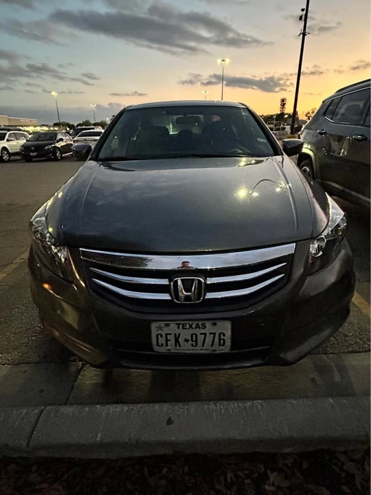 2012 Honda Accord 8th Gen - Image 2 of 10