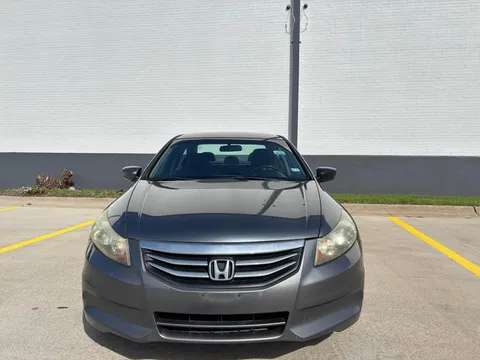 2012 Honda Accord 8th Gen - Image 3 of 13