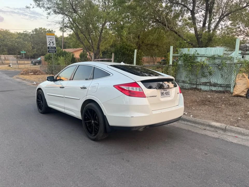 2012 Honda Accord 8th Gen - Image 4 of 4