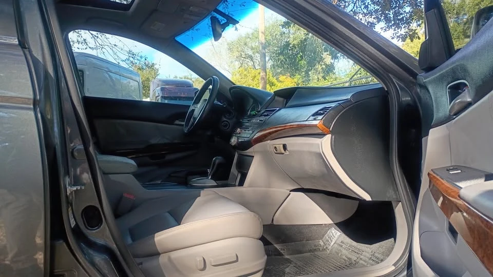 2012 Honda Accord 8th Gen - Image 10 of 19