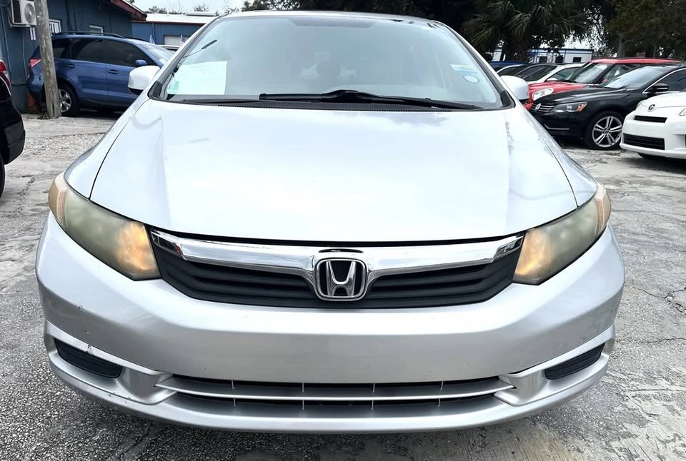 2012 Honda Civic 9th Gen - Image 2 of 10