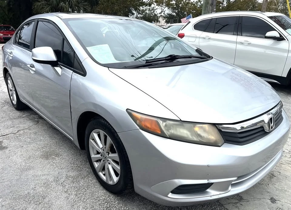 2012 Honda Civic 9th Gen - Image 3 of 10