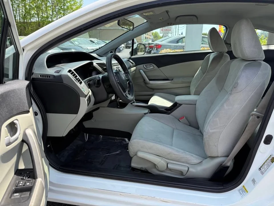 2012 Honda Civic 9th Gen - Image 9 of 16