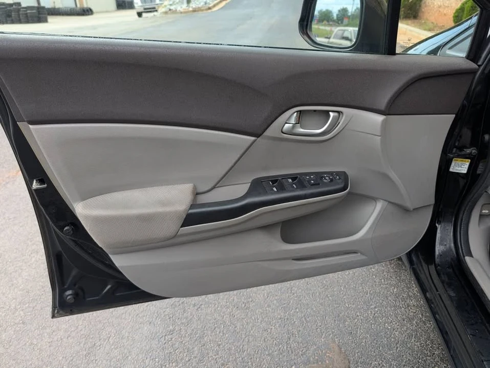 2012 Honda Civic 9th Gen - Image 8 of 13