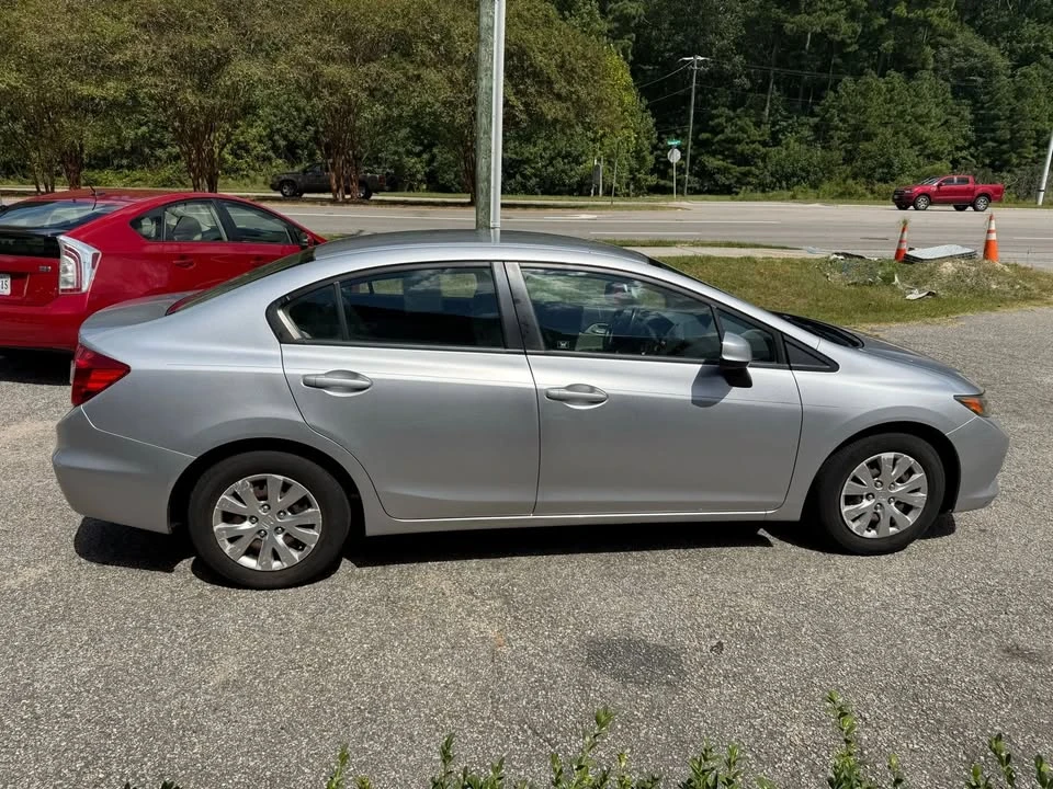 2012 Honda Civic 9th Gen - Image 4 of 20