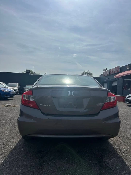 2012 Honda Civic 9th Gen - Image 6 of 15