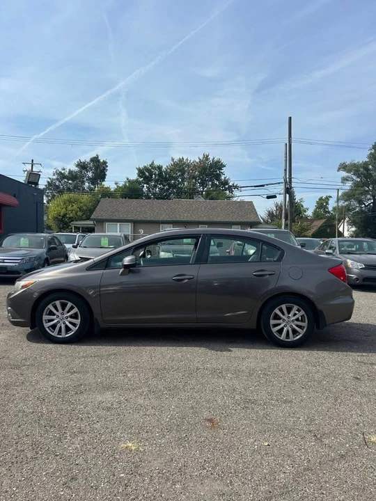 2012 Honda Civic 9th Gen - Image 8 of 15