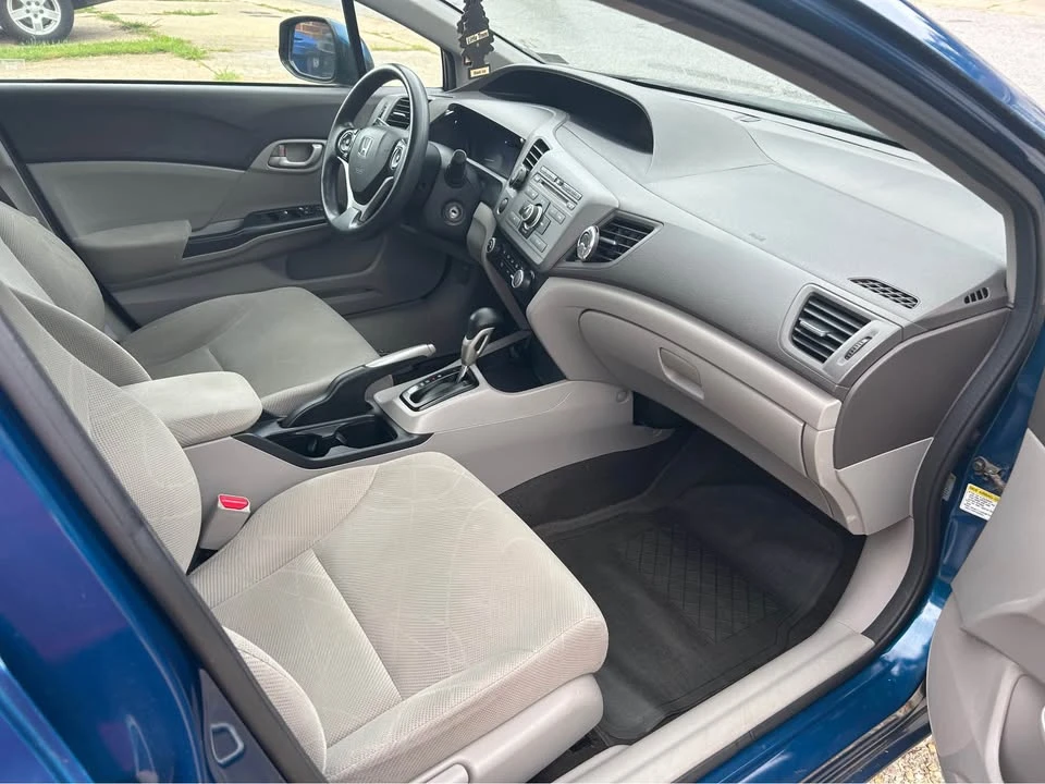 2012 Honda Civic 9th Gen - Image 6 of 12