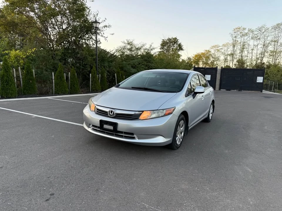 2012 Honda Civic 9th Gen - Image 2 of 9