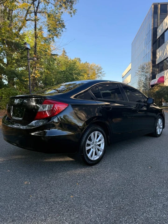 2012 Honda Civic 9th Gen - Image 3 of 11