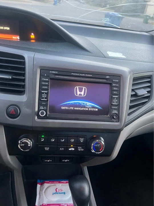 2012 Honda Civic 9th Gen - Image 8 of 11