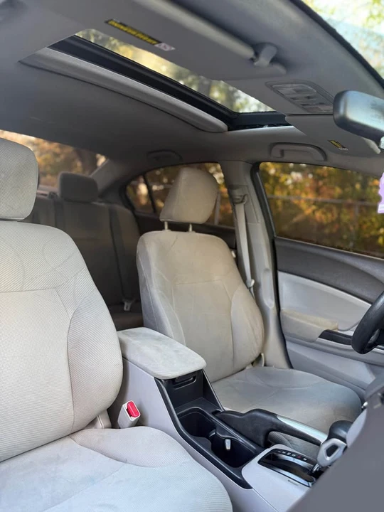 2012 Honda Civic 9th Gen - Image 9 of 11