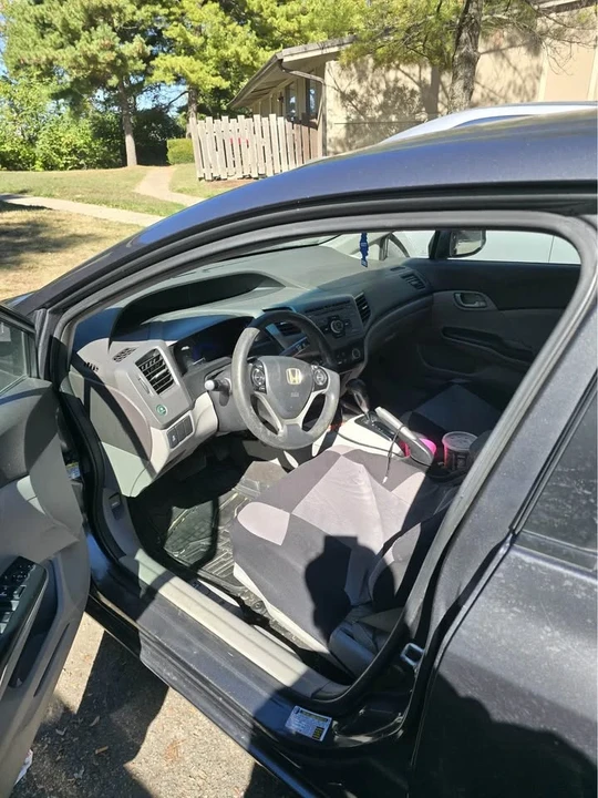 2012 Honda Civic 9th Gen - Image 6 of 8