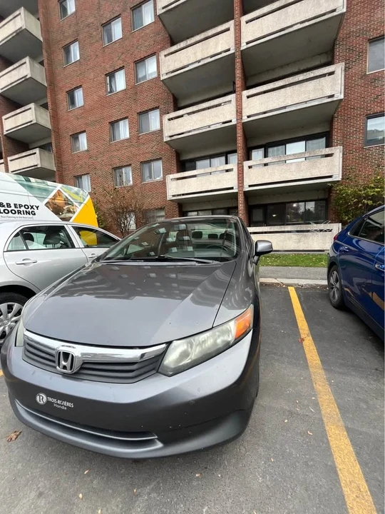 2012 Honda Civic 9th Gen - Image 2 of 7