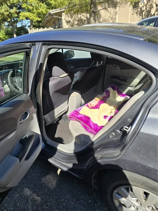 2012 Honda Civic 9th Gen - Image 5 of 8