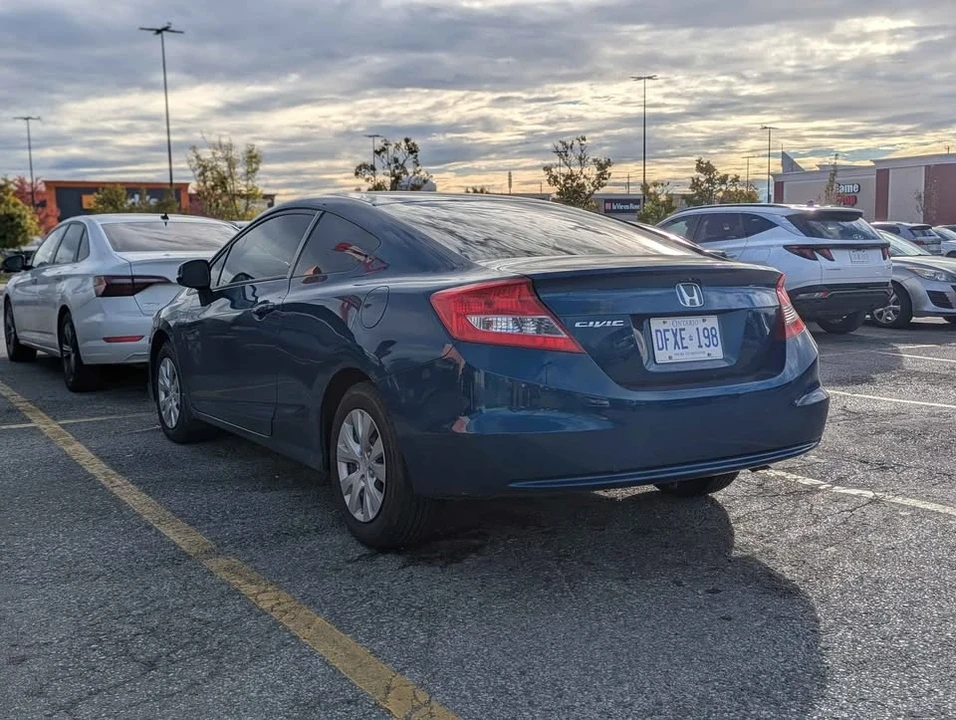 2012 Honda Civic 8th Gen - Image 3 of 9