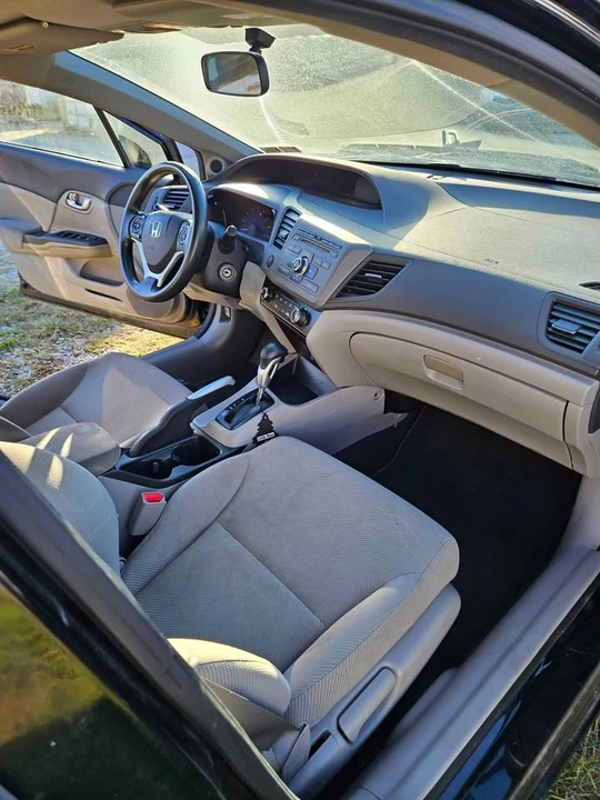 2012 Honda Civic 9th Gen - Image 5 of 10