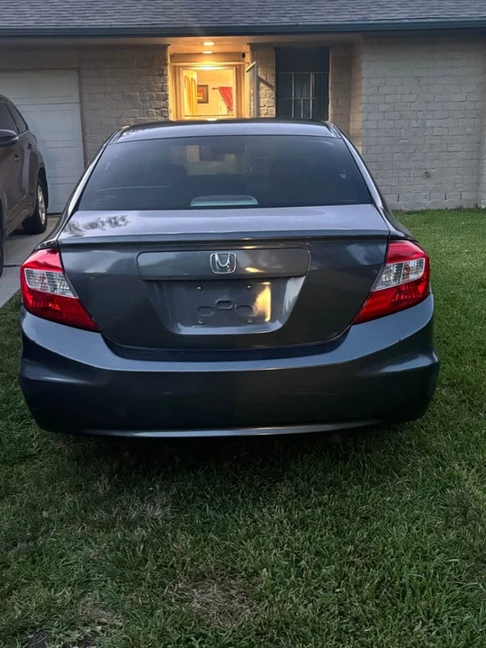 2012 Honda Civic 9th Gen - Image 3 of 4