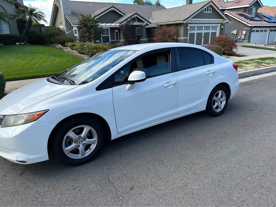 2012 Honda Civic 9th Gen - Image 2 of 9