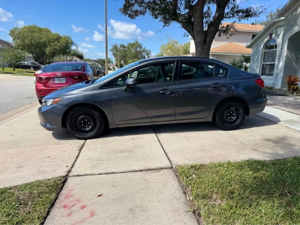 2012 Honda Civic 9th Gen - Image 3 of 19