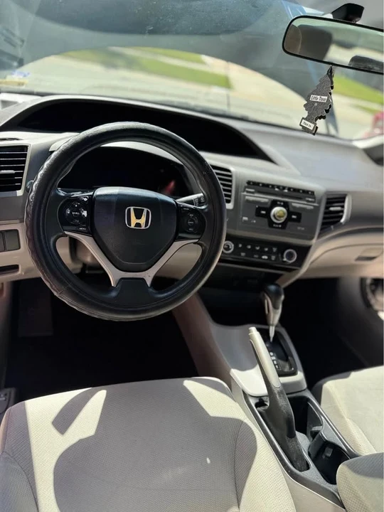 2012 Honda Civic 9th Gen - Image 9 of 19
