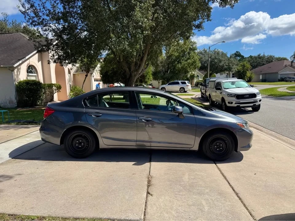 2012 Honda Civic 9th Gen - Image 4 of 19