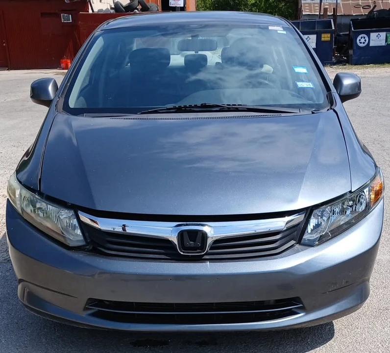 2012 Honda Civic 9th Gen - Image 2 of 10