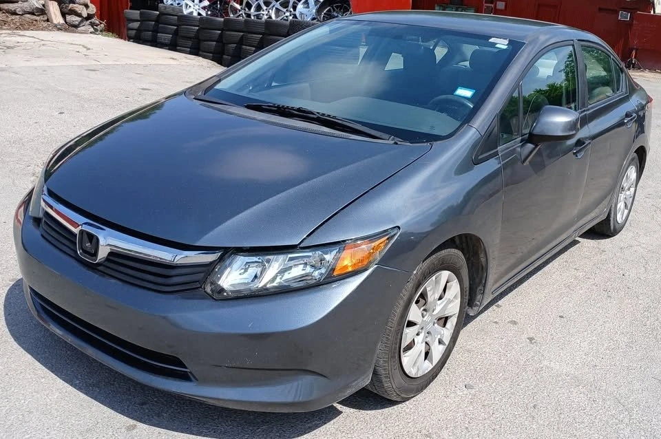 2012 Honda Civic 9th Gen - Image 3 of 10