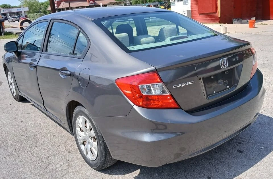 2012 Honda Civic 9th Gen - Image 7 of 10